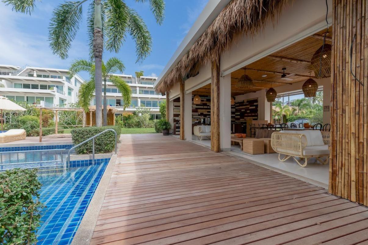 Poppy Beachfront Residence Rawai Chambre photo